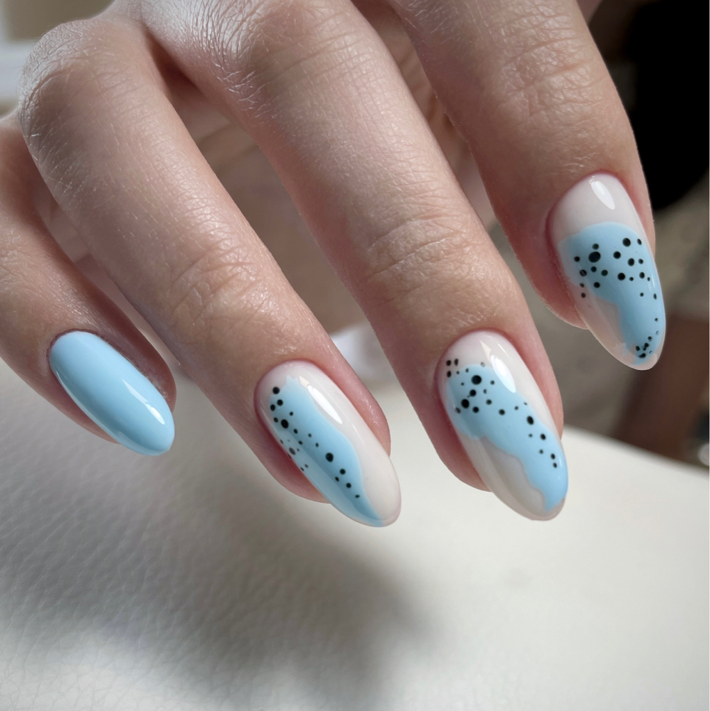 Маникюр  Покрытие гель-лаком  Укрепление гелем Легкий дизайн