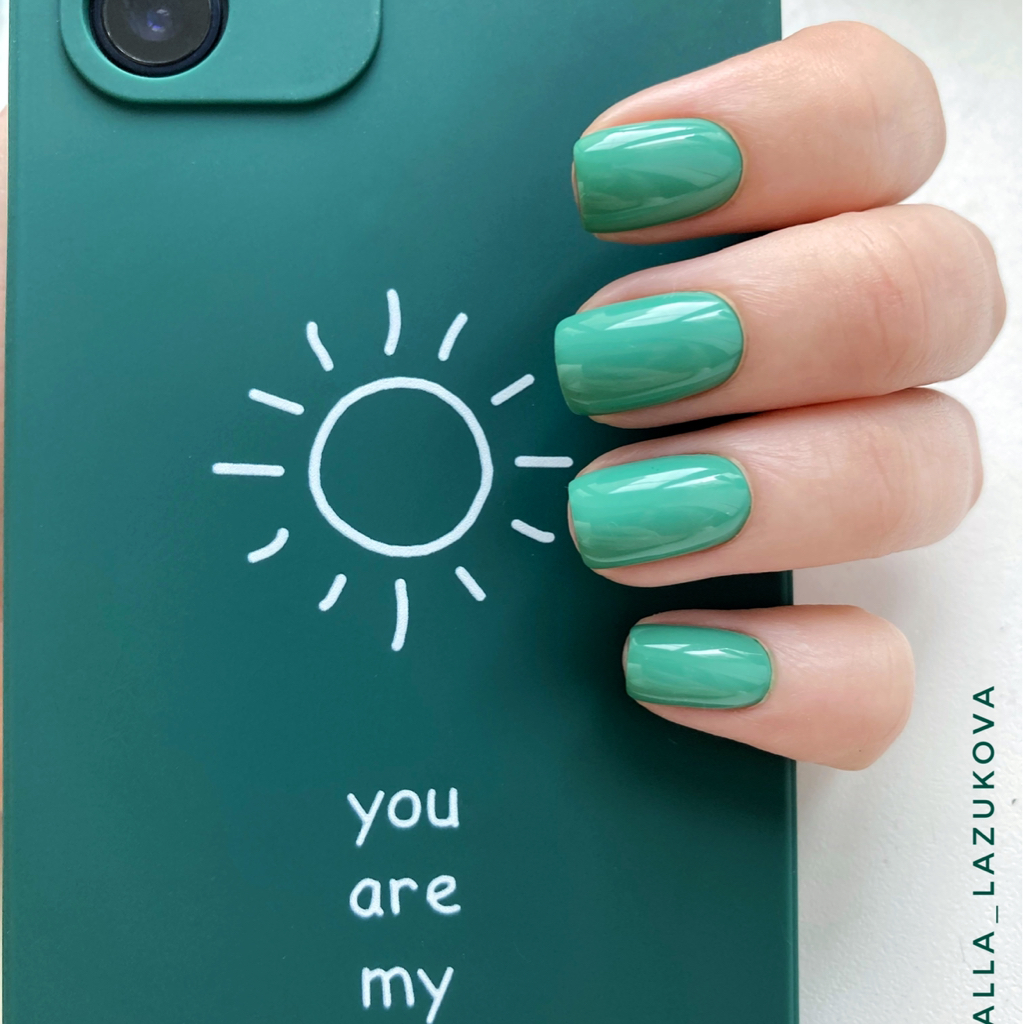 Маникюр Покрытие гель-лаком   Однотонное