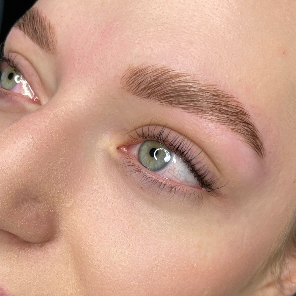 Долговременная укладка/ламинирование бровей