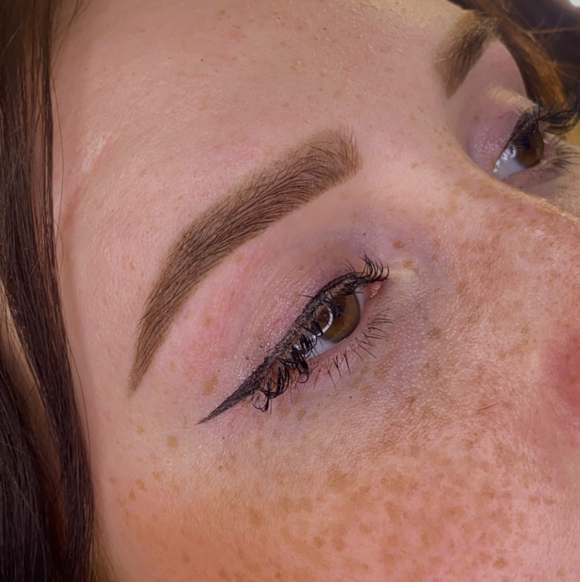 Оформление бровей