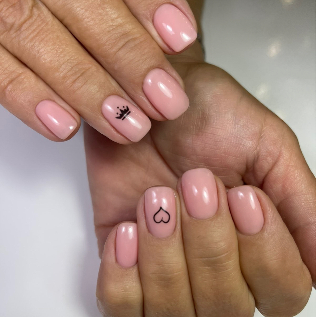 Маникюр с обычным лаком / Manicure with regular polish