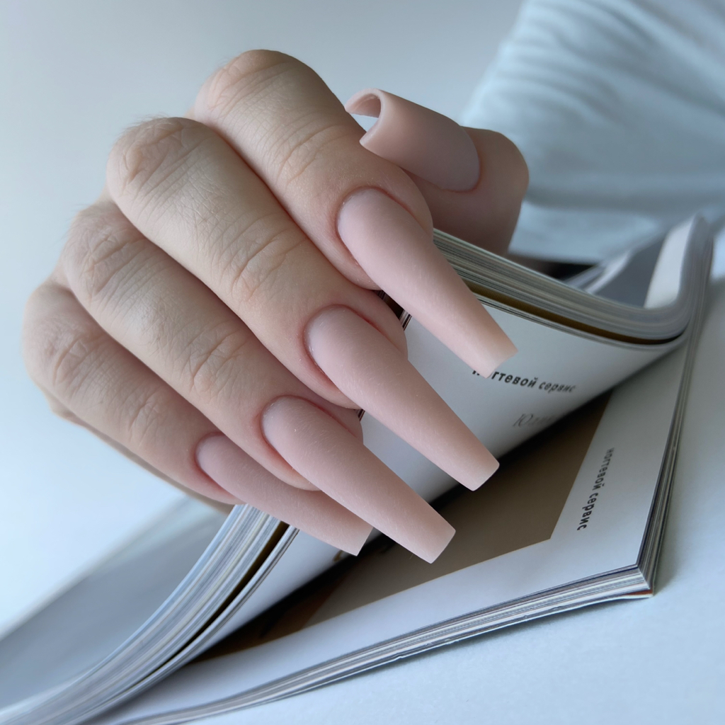 Наращивание ногтей