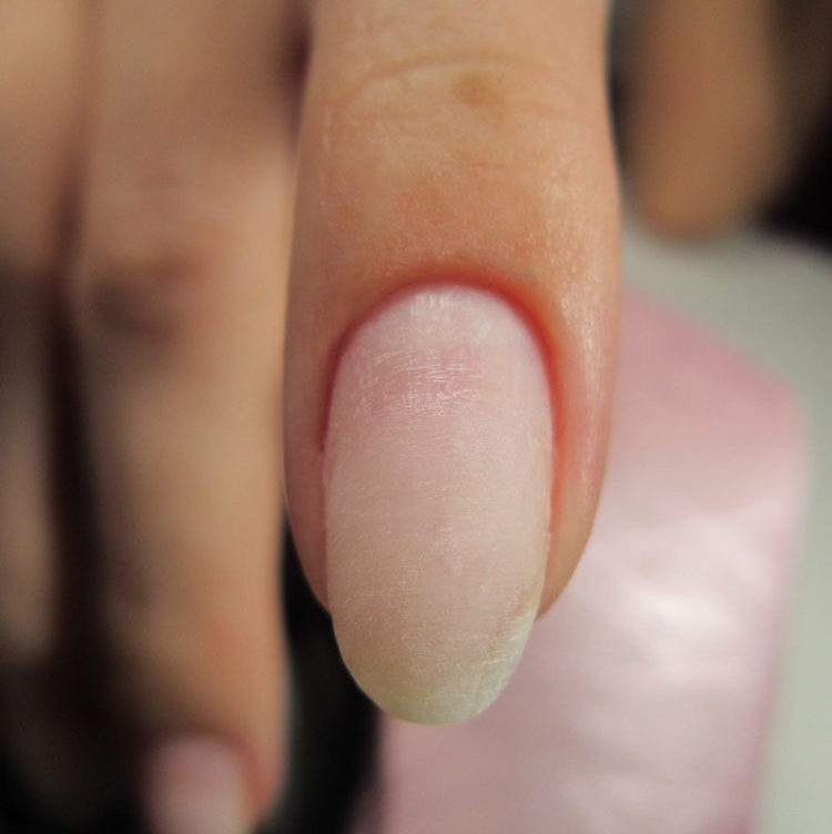 Noņemšana bez manikīra 
Снятие без маникюра