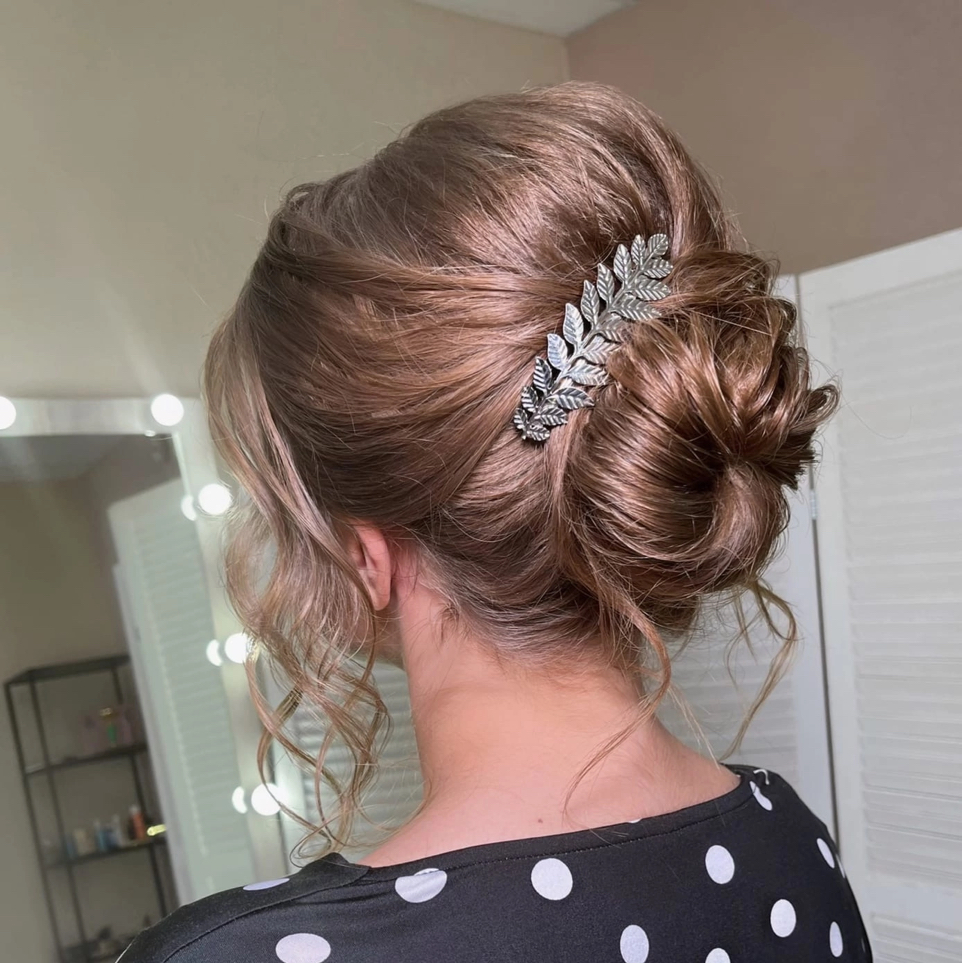 Прическа. Пучок (высоких, средний, низкий)