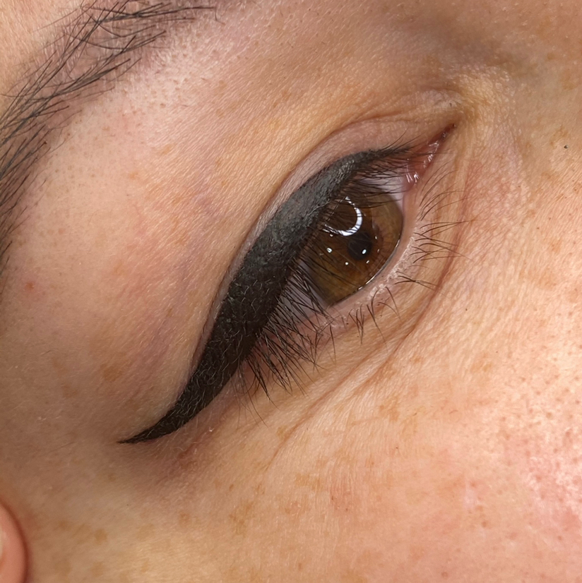 Перманентный макияж век/стрелка