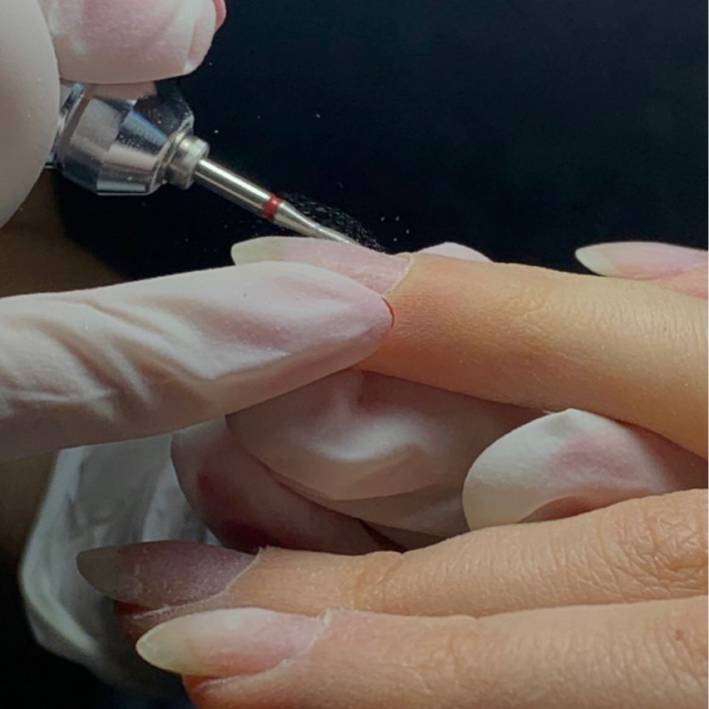 Снятие гель-лака