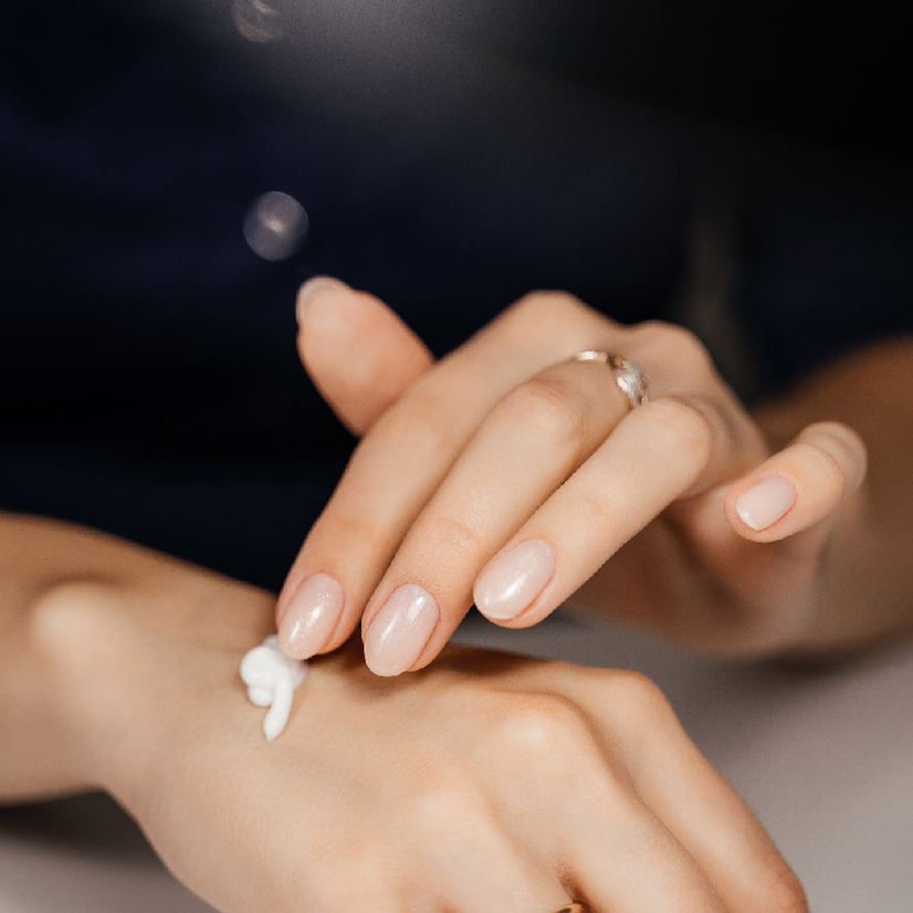 Гигиенический маникюр без покрытия