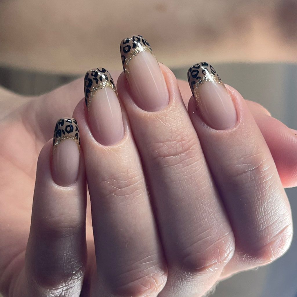 Снятие+маникюр+покрытие(укрепление входит в стоимость)