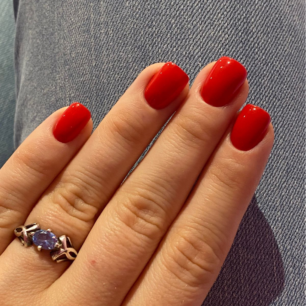 Маникюр с покрытием гель-лак