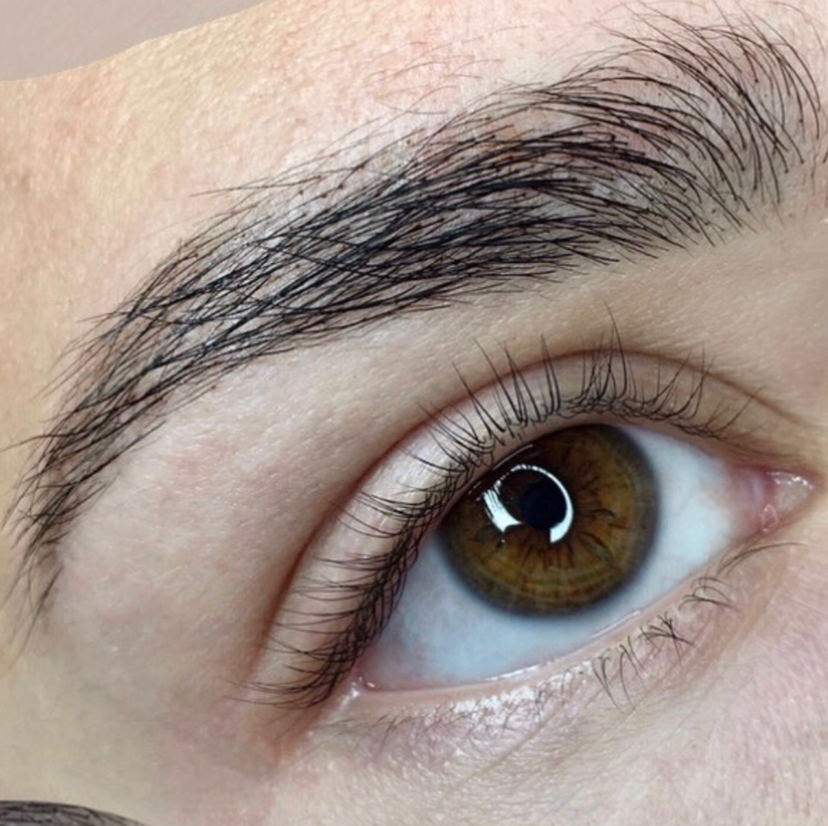 Окрашивание бровей