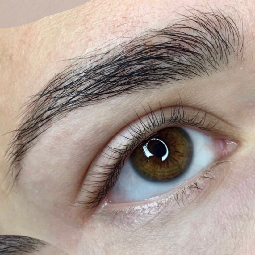 Коррекция бровей