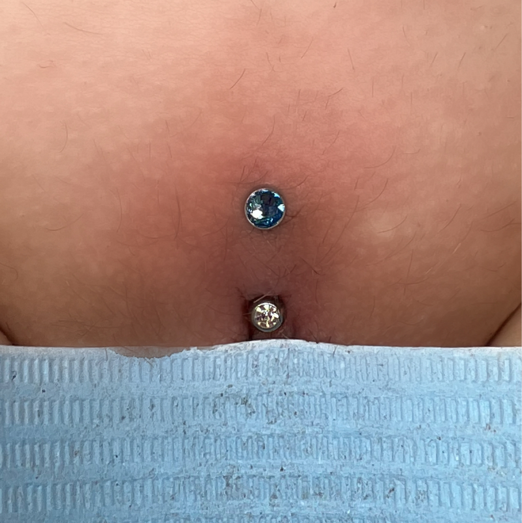 Интимный пирсинг с украшением