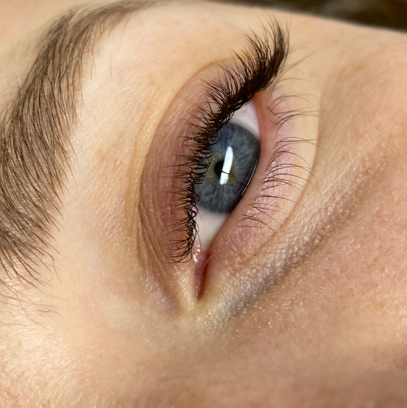 Классическое наращивание ресниц