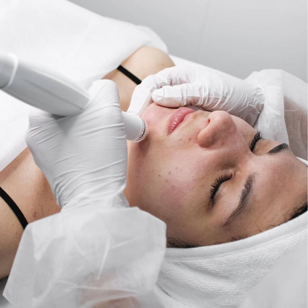 Вакуумная чистка + гидропилинг