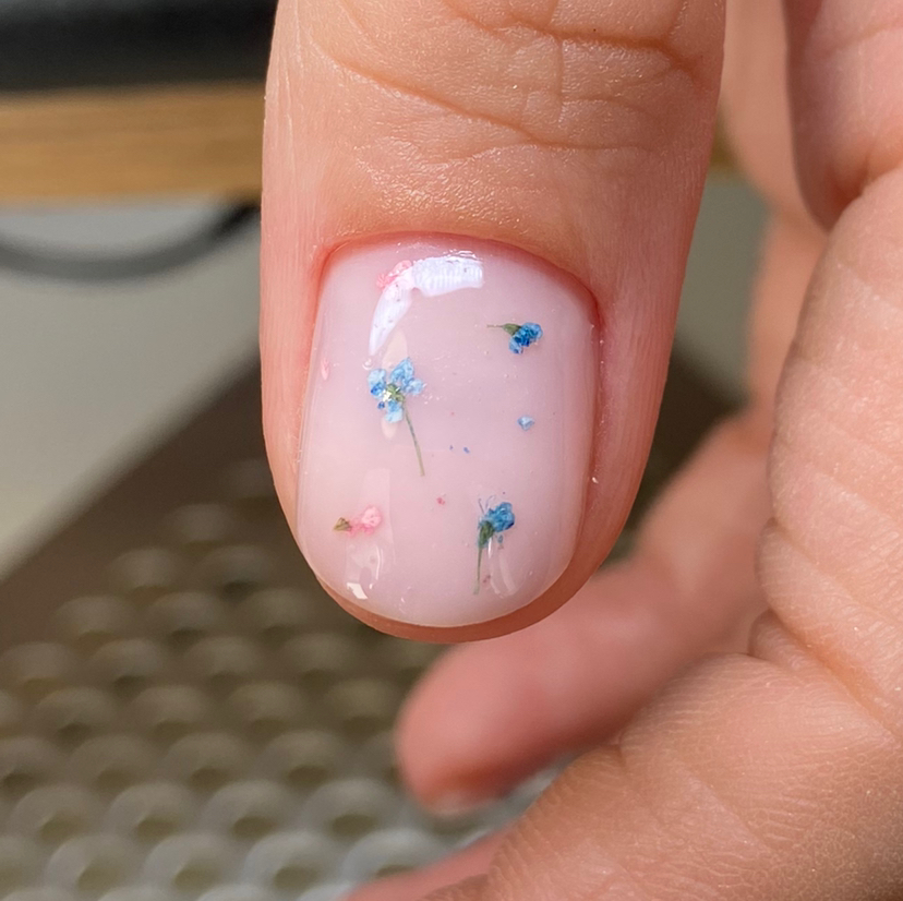 Маникюр с покрытием