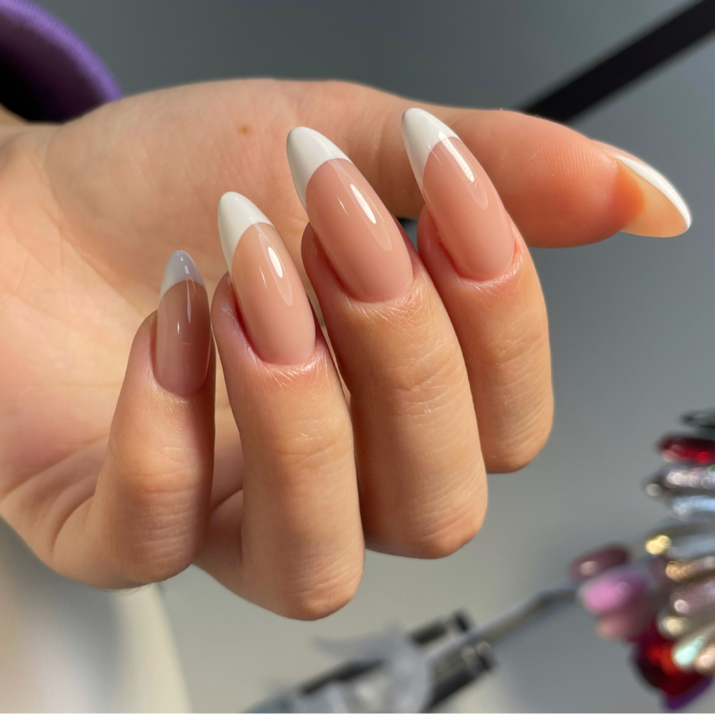 Комбинированный маникюр + покрытие (с гелем)  + френч