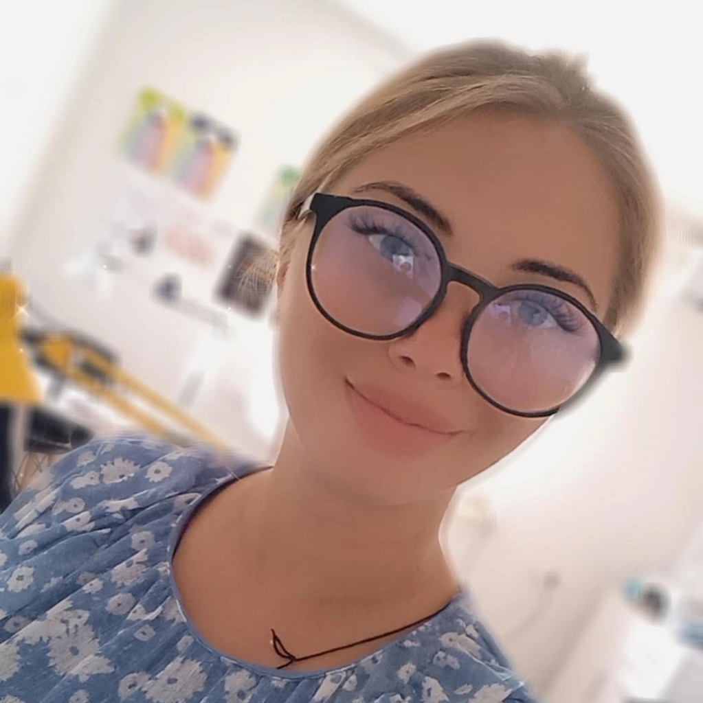 Елена Ковальова