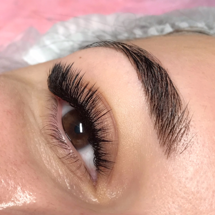 Наращивание ресниц + архитектура бровей