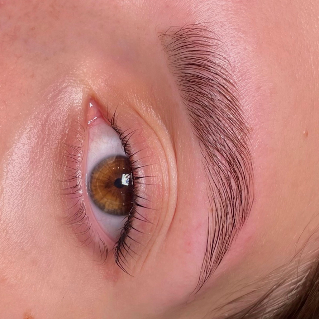 Полный комплекс:  ДОЛГОВРЕМЕННАЯ УКЛАДКА + ОКРАШИВАНИЕ КРАСКОЙ + КОРРЕКЦИЯ