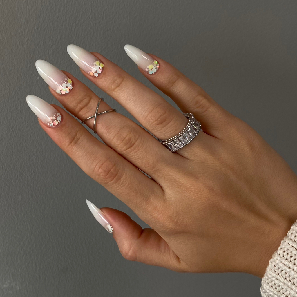 Наращивание ногтей