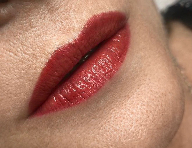 ГУБЫ - эффект «ПОМАДА»