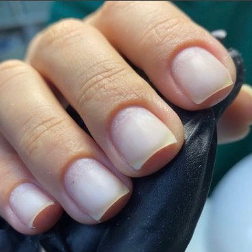 Маникюр без покрытия