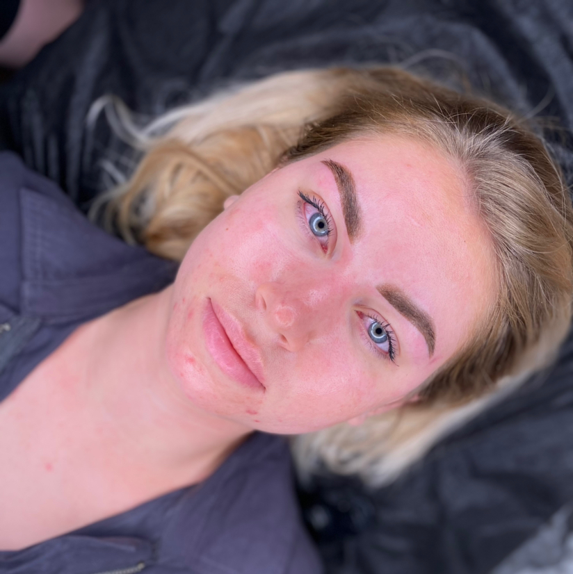 Перманентный макияж бровей