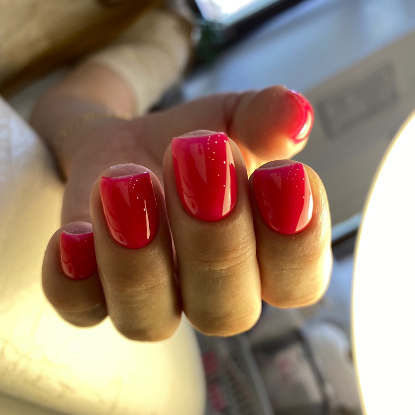 Маникюр с покрытием гель-лак