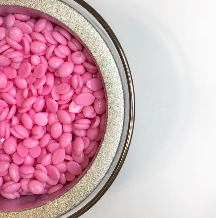 Восковая депиляция спина