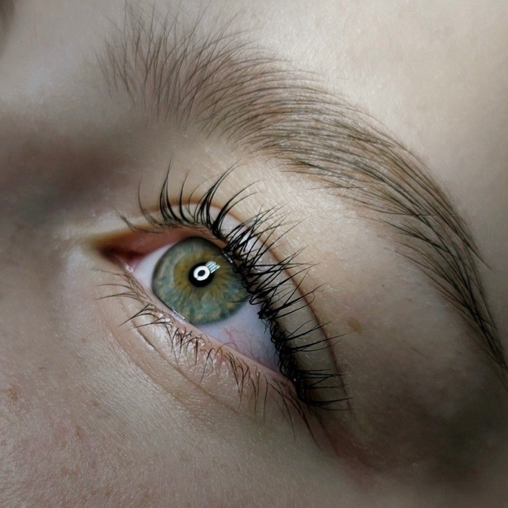 Окрашивание ресниц