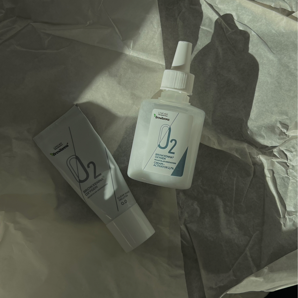 бережное осветление бровей