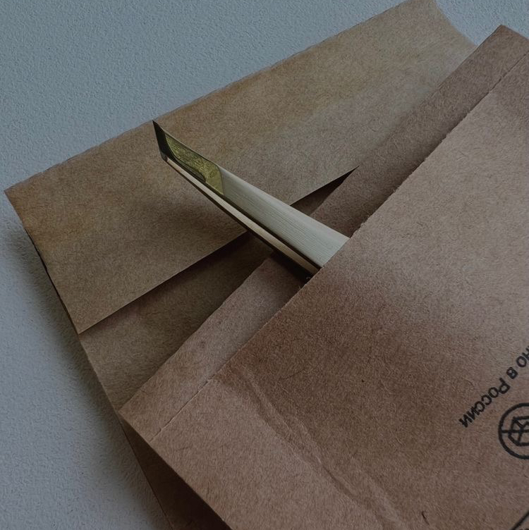 Коррекция бровей(воск/пинцет)