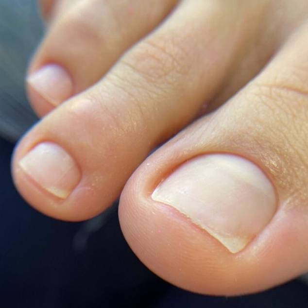 Только пальчики без покрытия