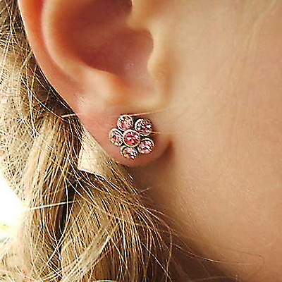 101 Прокол ушей с 7 лет! (два прокола в мочке), пусеты в подарок