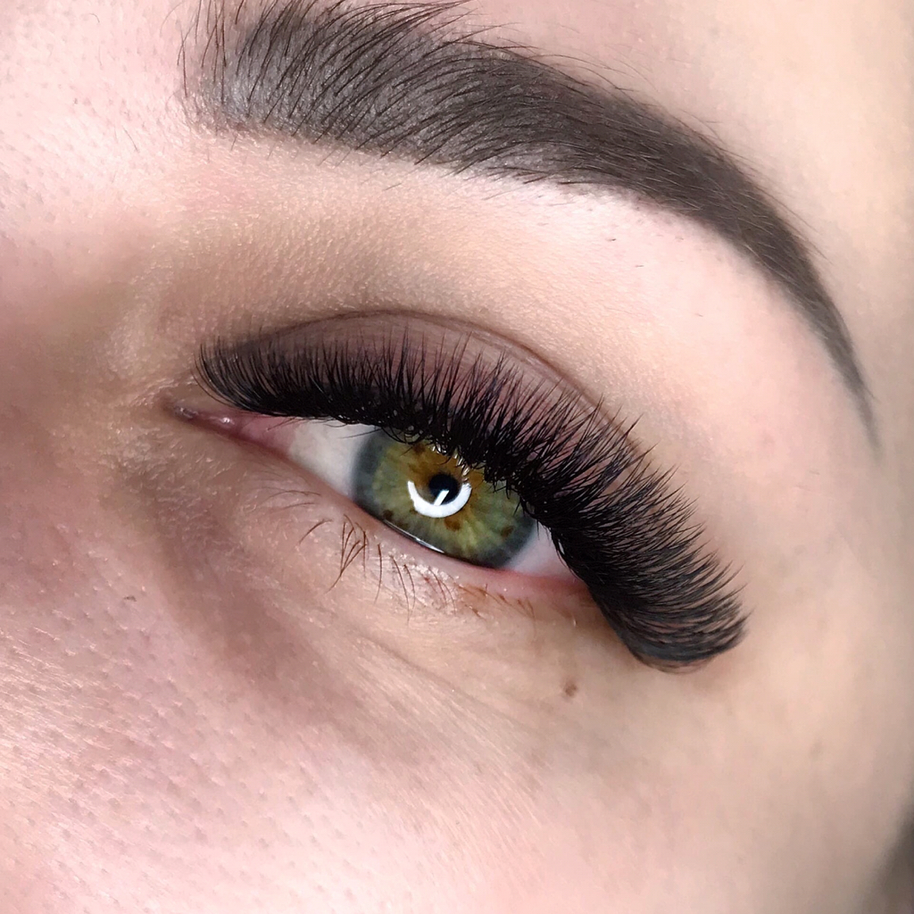 Наращивание ресниц (4D)