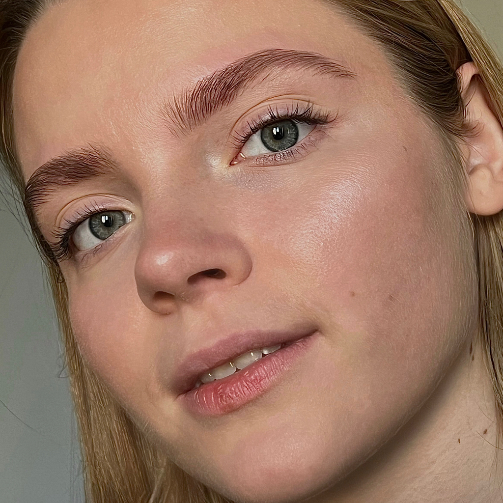 Коррекция + окрашивание + профессиональный уход