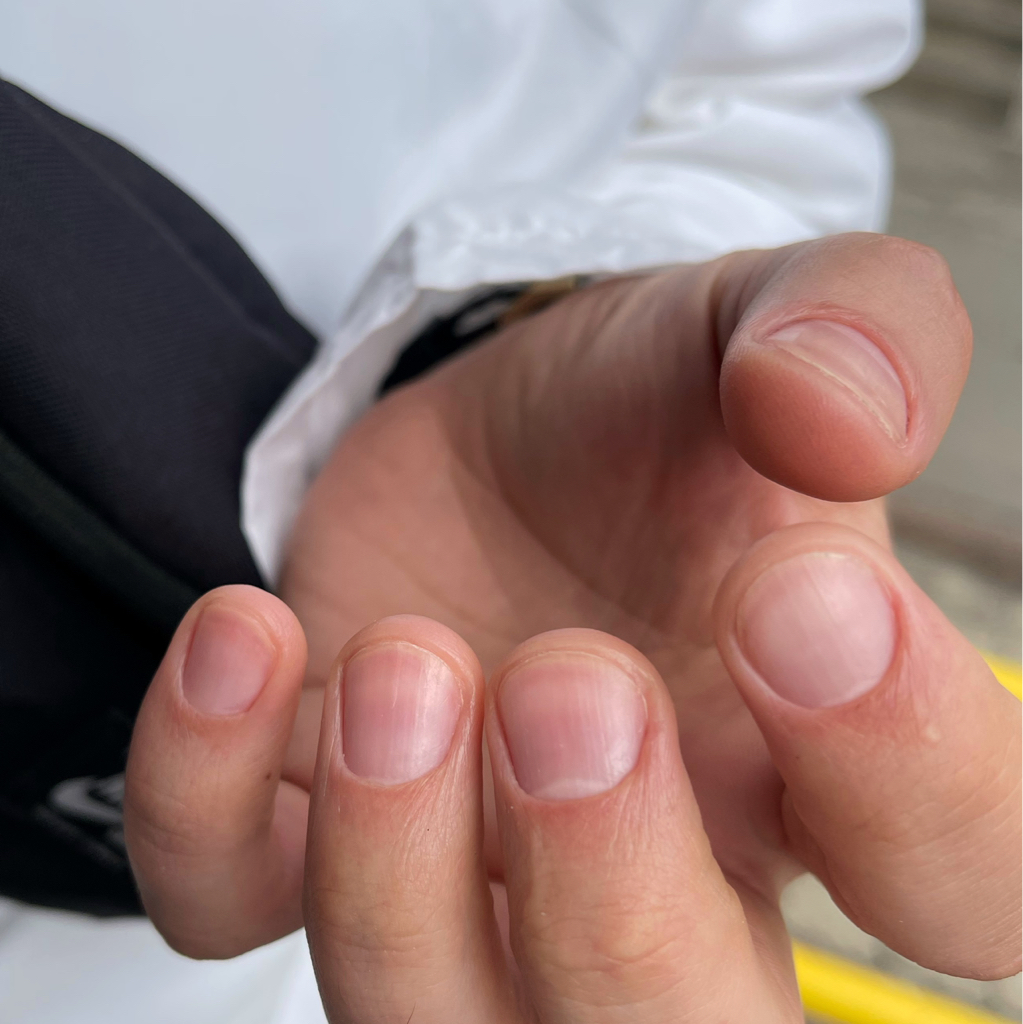 Манікюр чоловічий