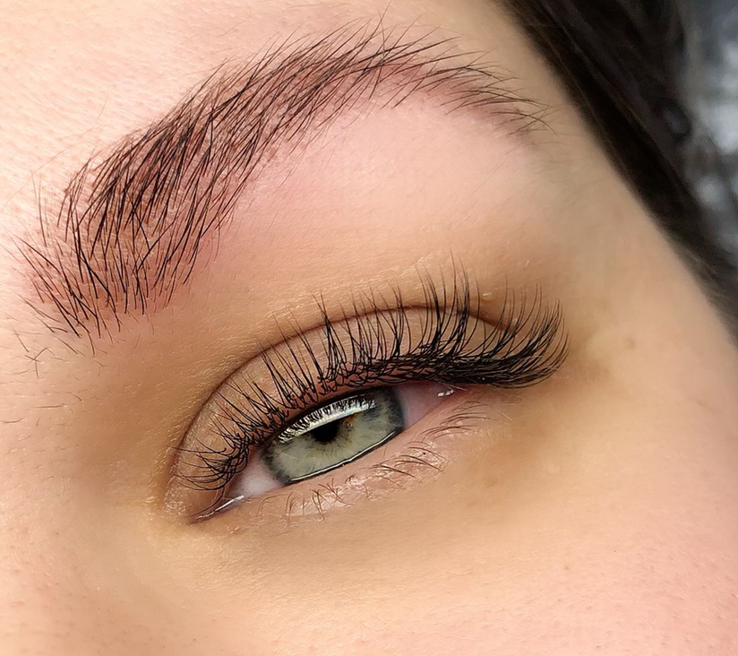 Классическое наращивание ресниц