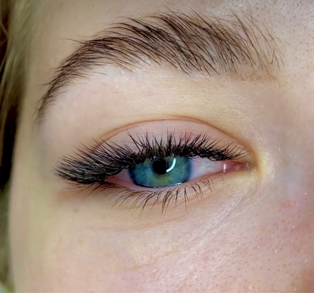 Наращивание ресниц 1,5D