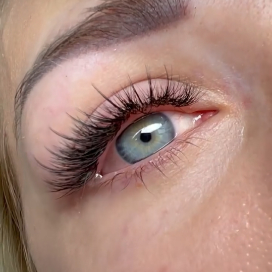 Наращивание ресниц 2D