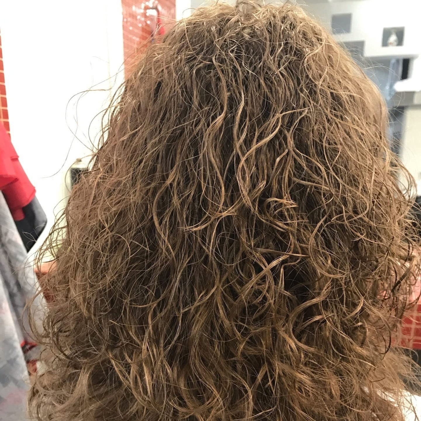 Биозавивка на средние волосы (без стоимости материала)