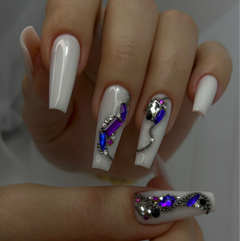 Наращивание ногтей