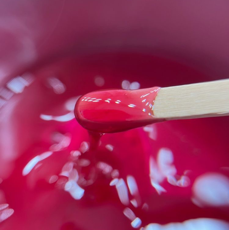 Депиляция воском верхней губы