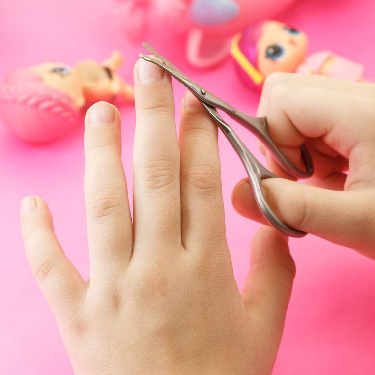 Детский маникюр