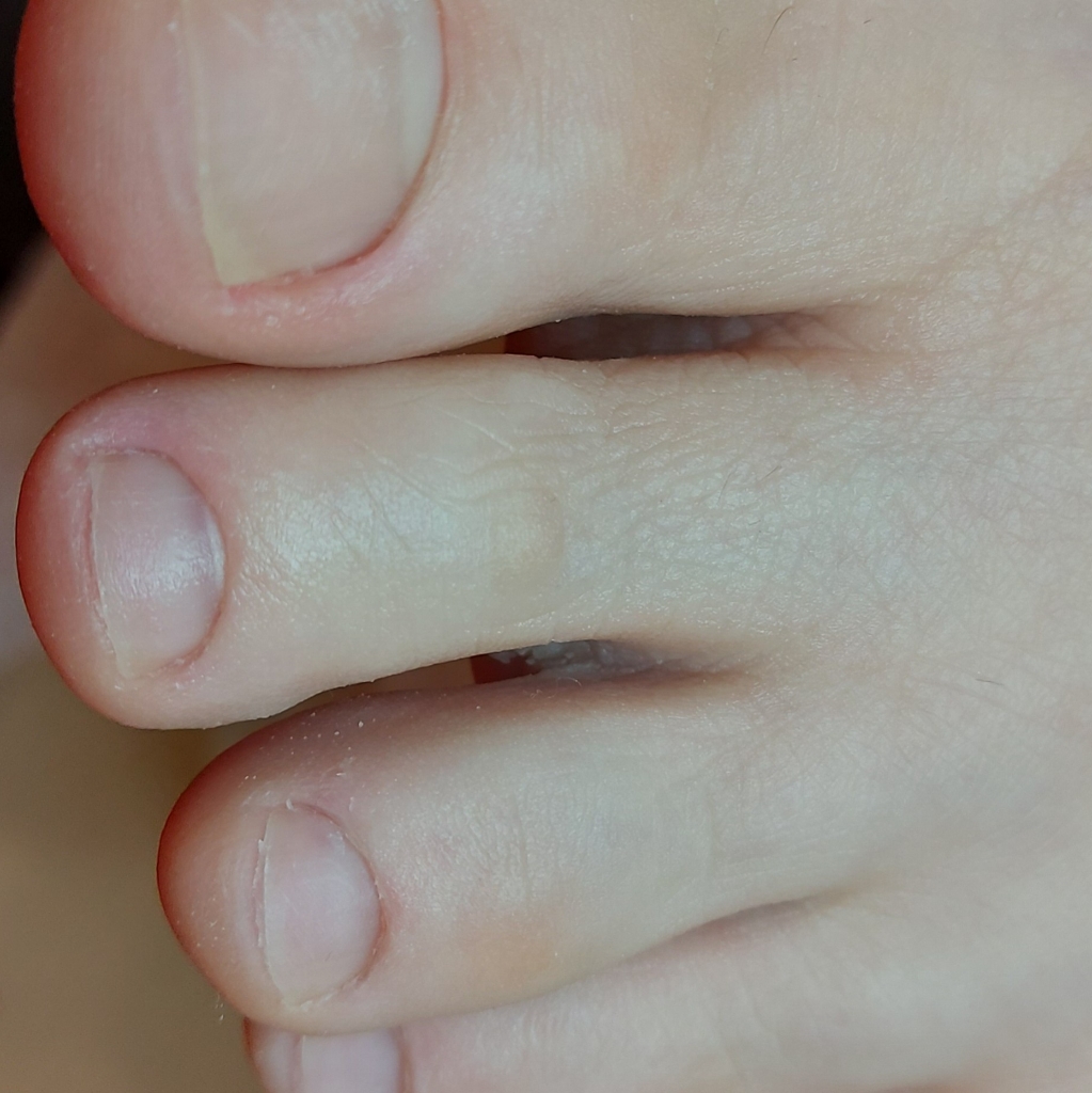 мужской педикюр ( обработка стопы и пальчиков)