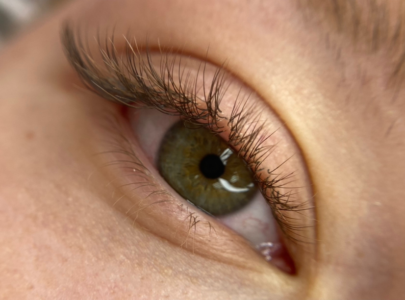 Наращивание ресниц классика