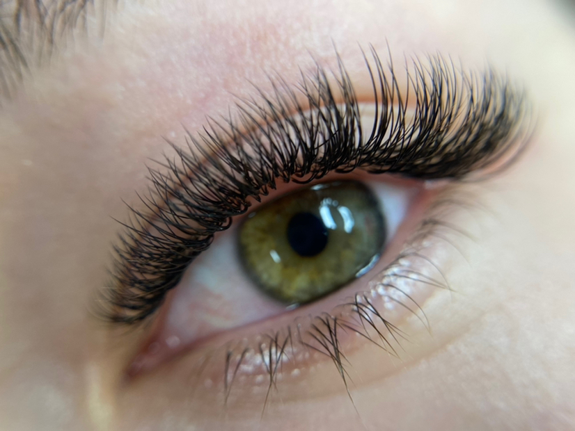 Наращивание ресниц 2,5д