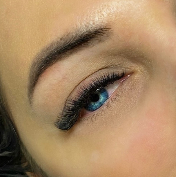 Наращивание ресниц 3d