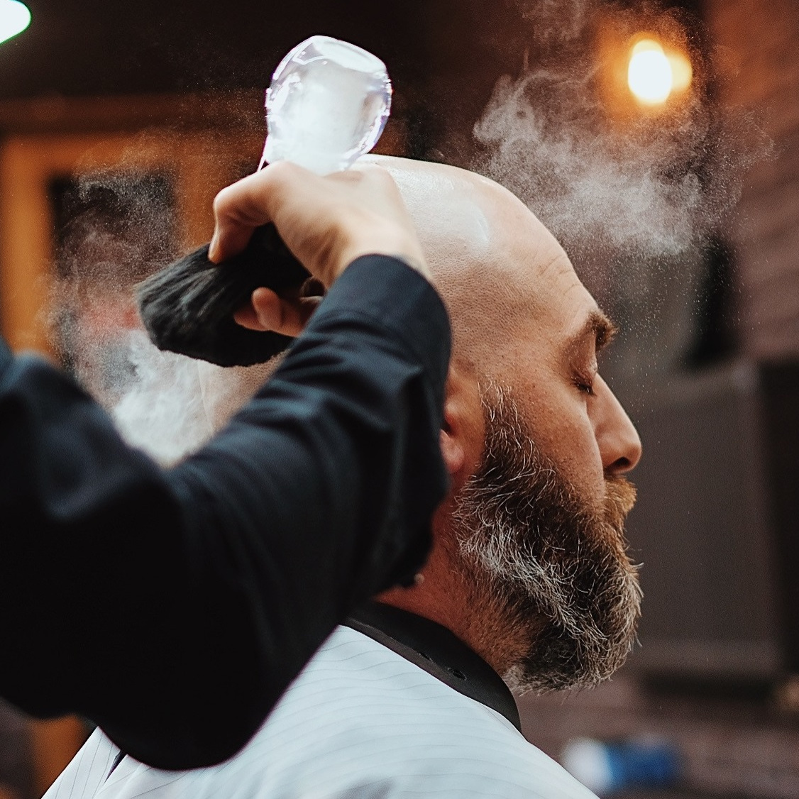 Бритье головы (шейвером)