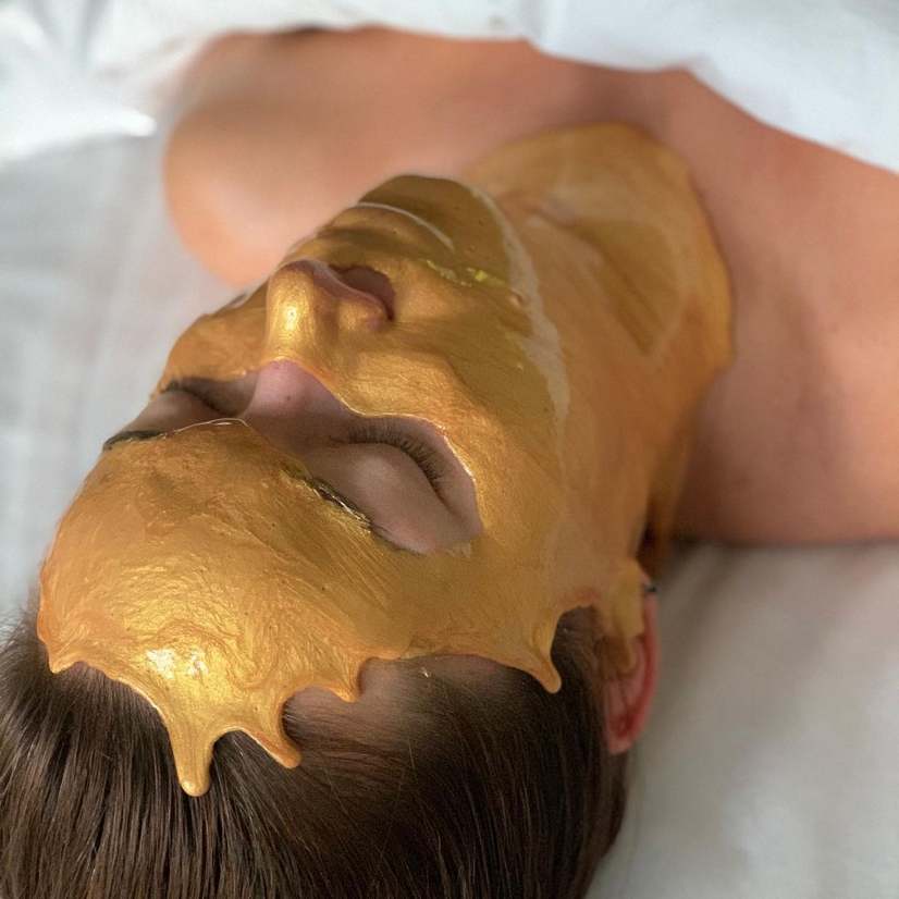 Альгинатная маска на шею и декольте